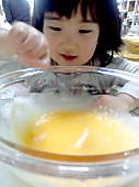 120503_eggs_shake